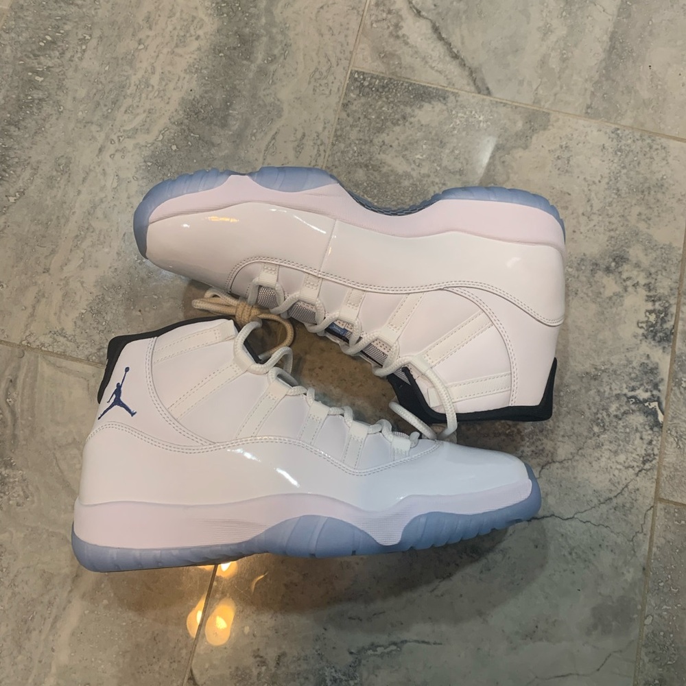 Air Jordan 11 columbia 
10.5
New 
No box